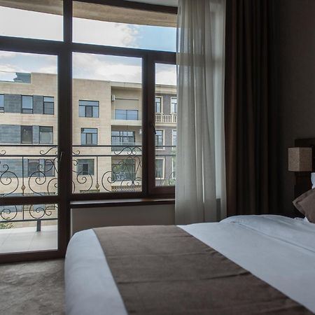 Hotel Fn Sjymkent Exteriör bild