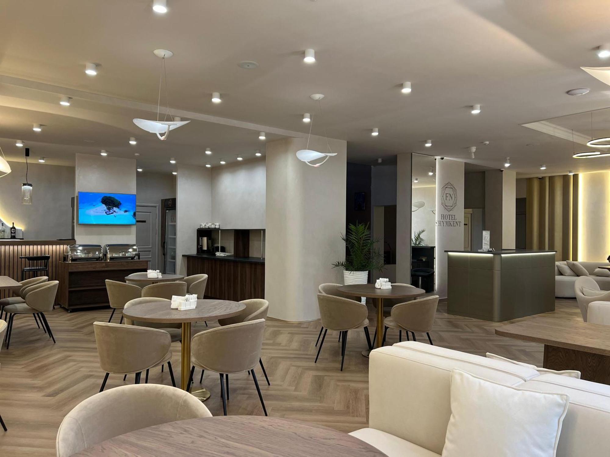 Hotel Fn Sjymkent Exteriör bild